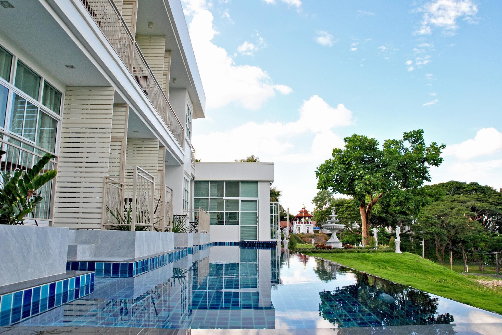 PuaDeView Boutique Resort