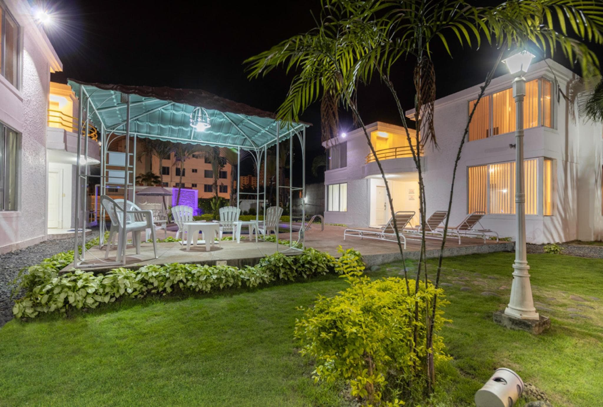 Oceanic Lodge