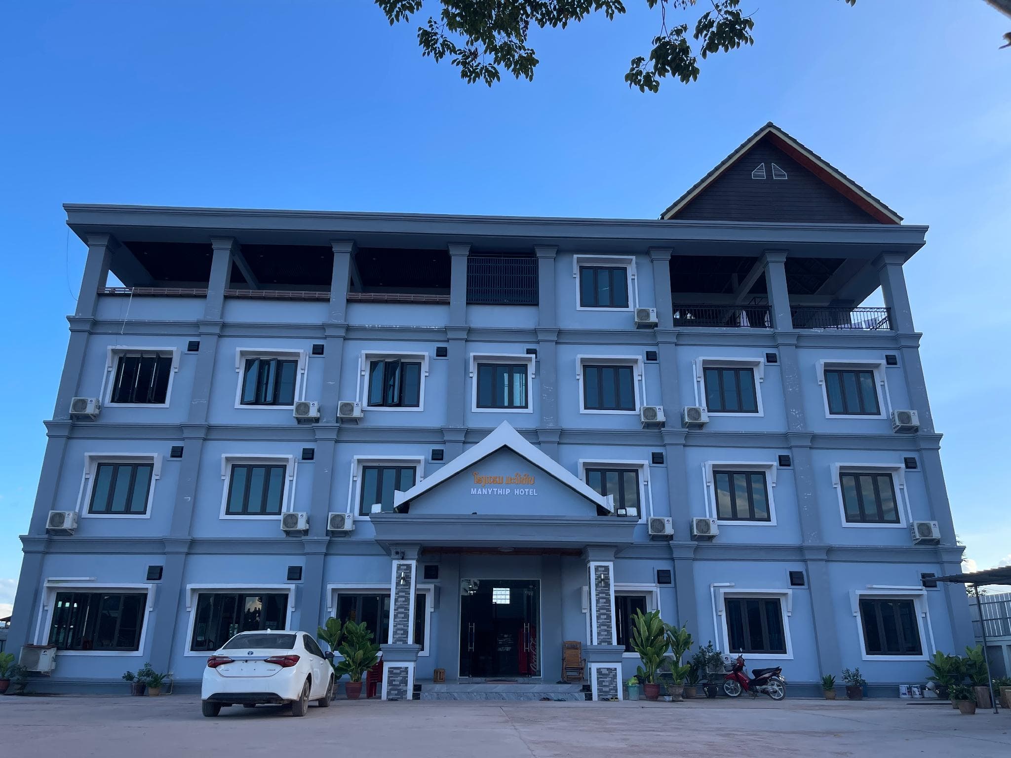Manythip Hotel