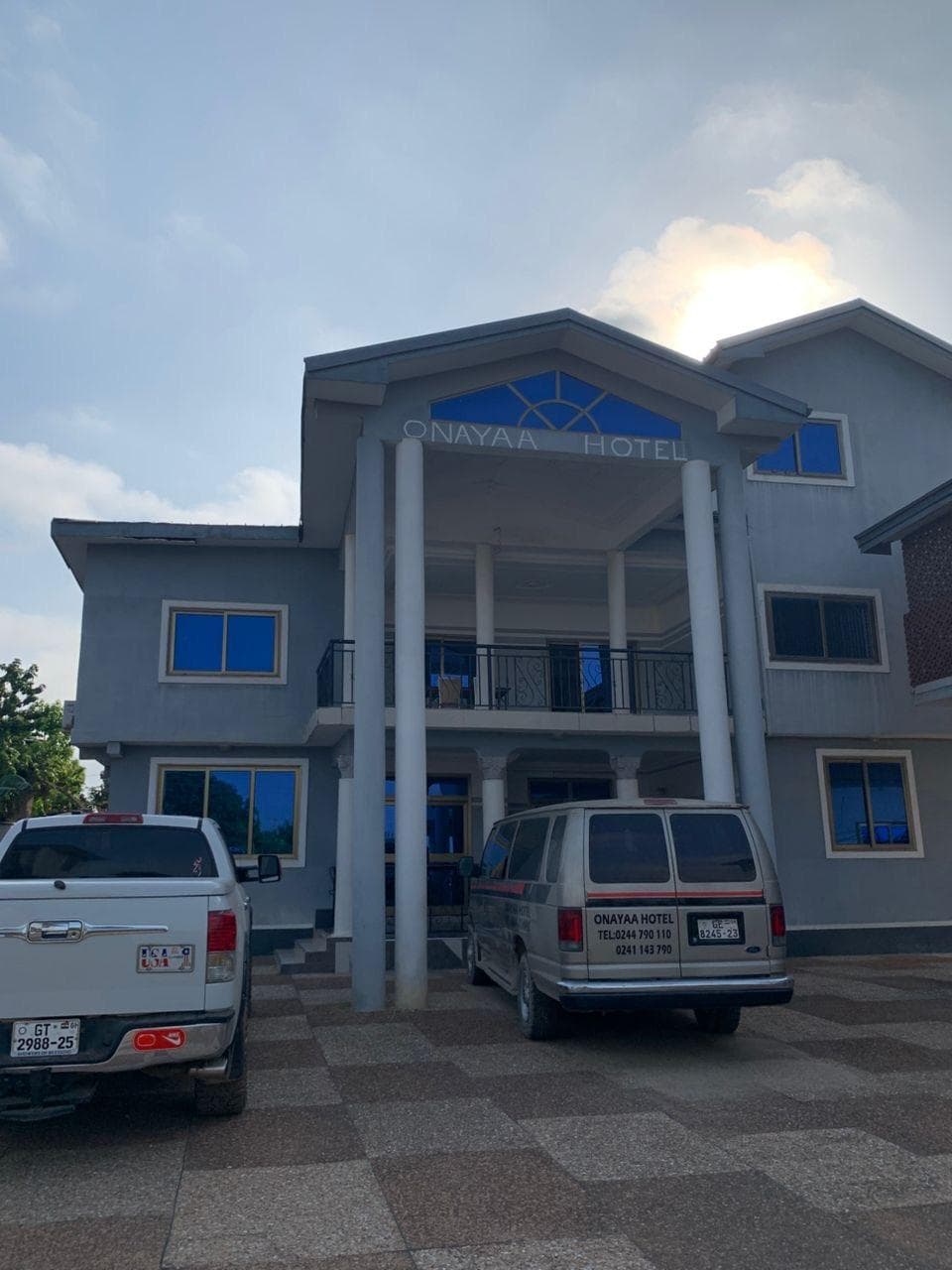 Onayaa Hotel