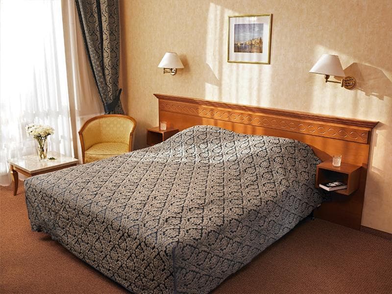 Ukraina Hotel