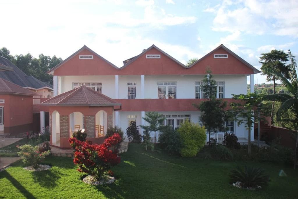 Hôtel Maisons-Sifa
