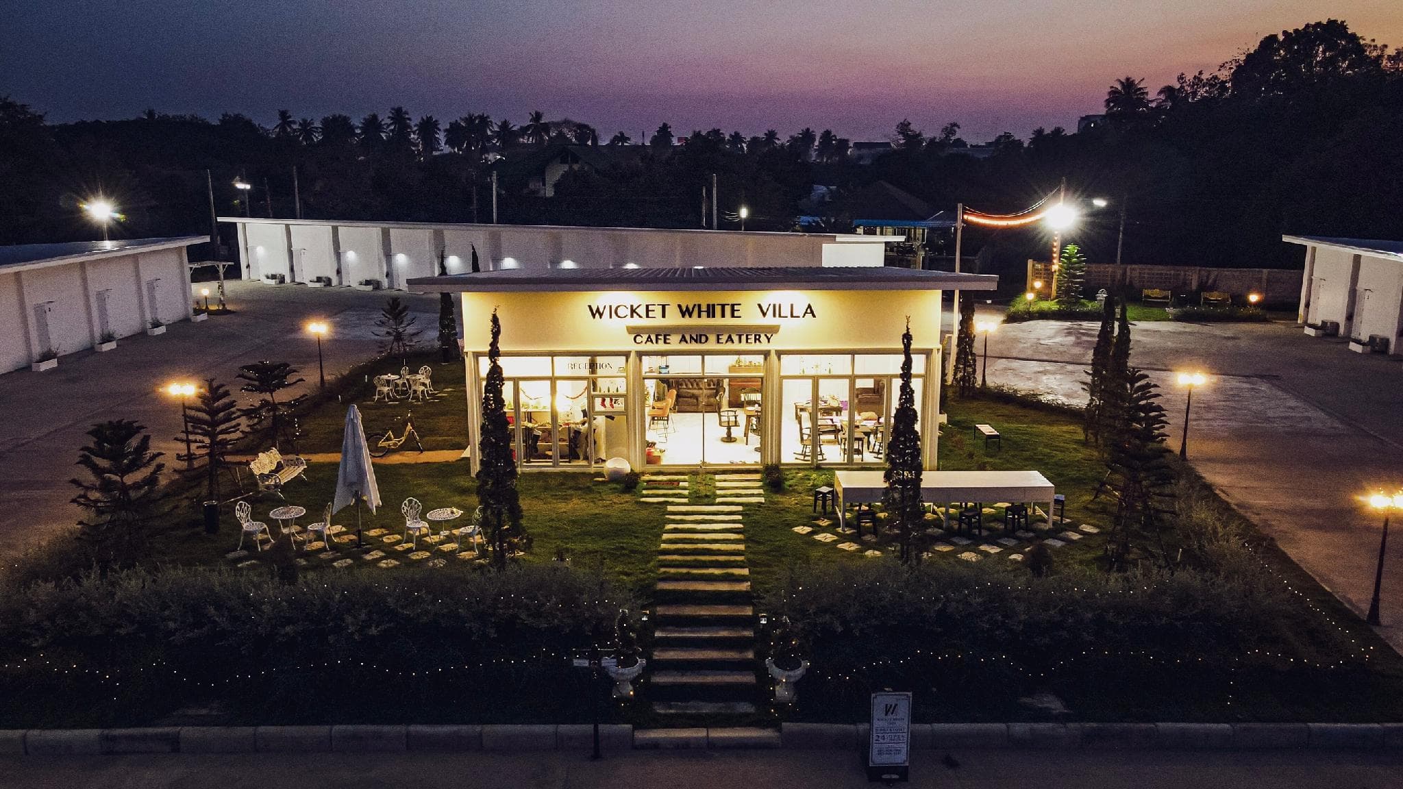 WICKET WHITE VILLA