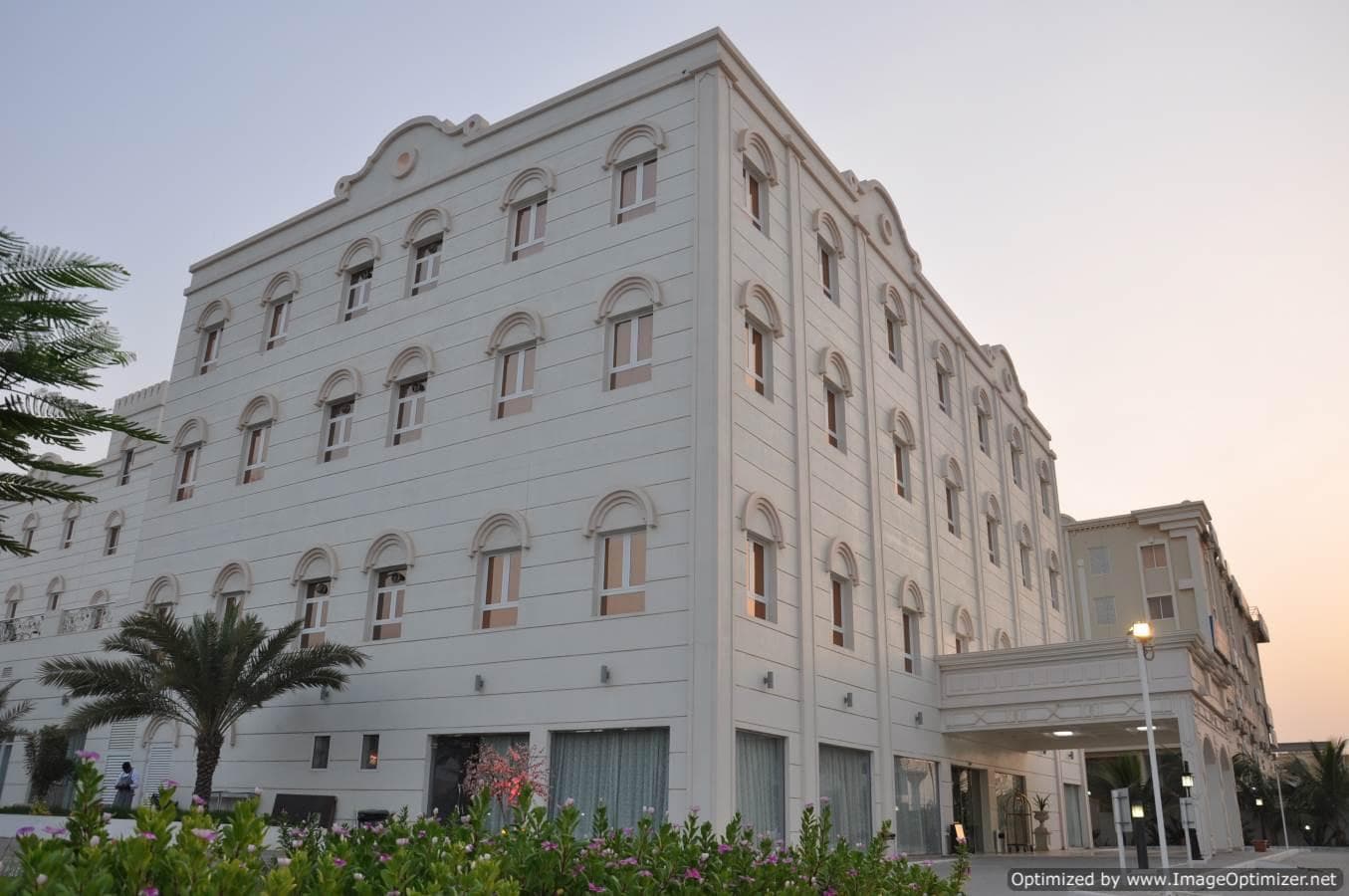 Royal Garden Hotel