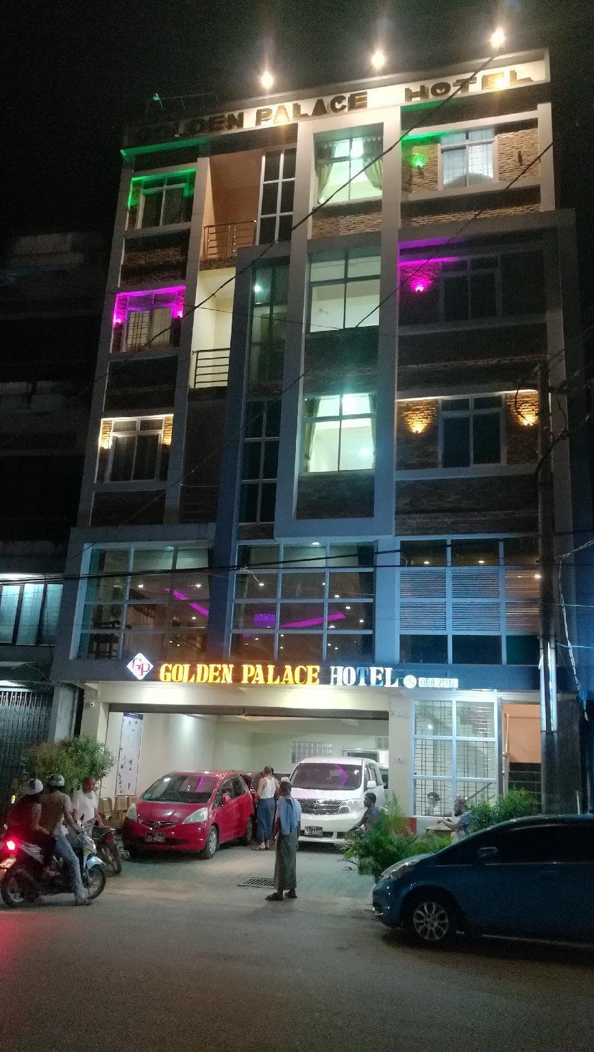 Golden Palace Hotel