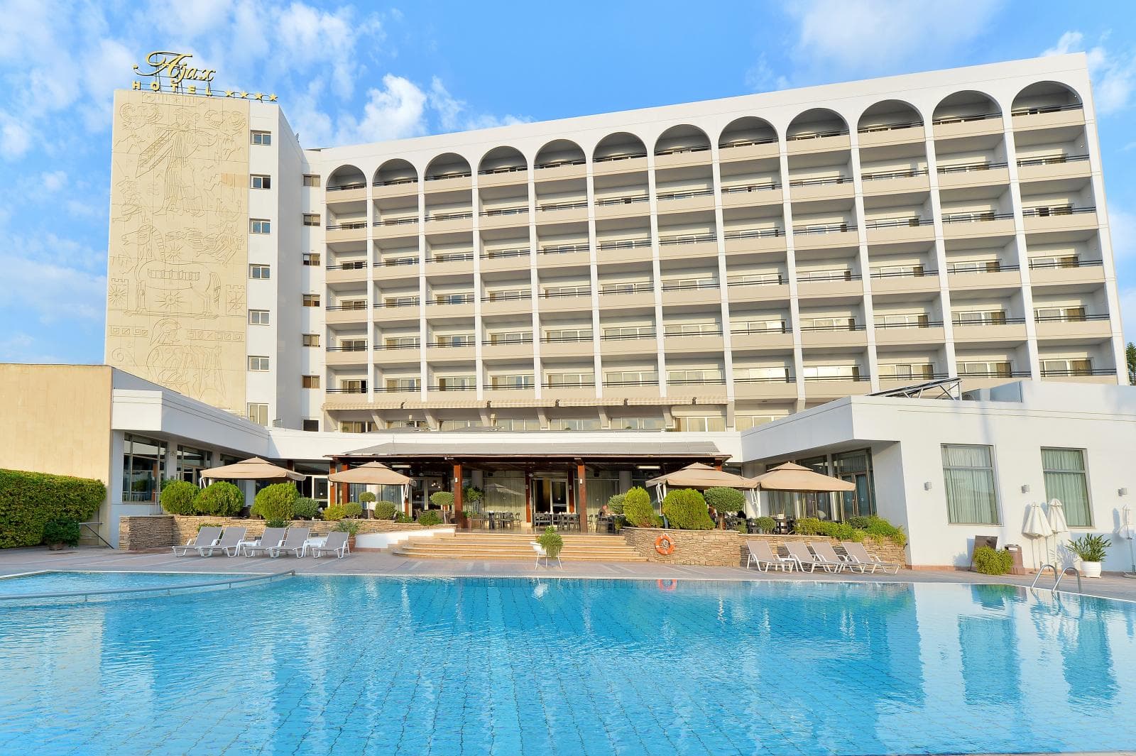 Ajax Hotel