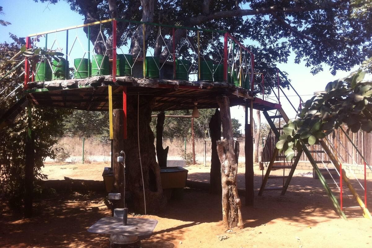 Bananyana Backpackers