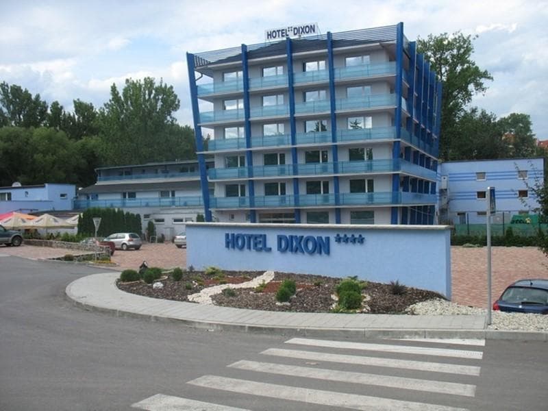 Dixon Hotel