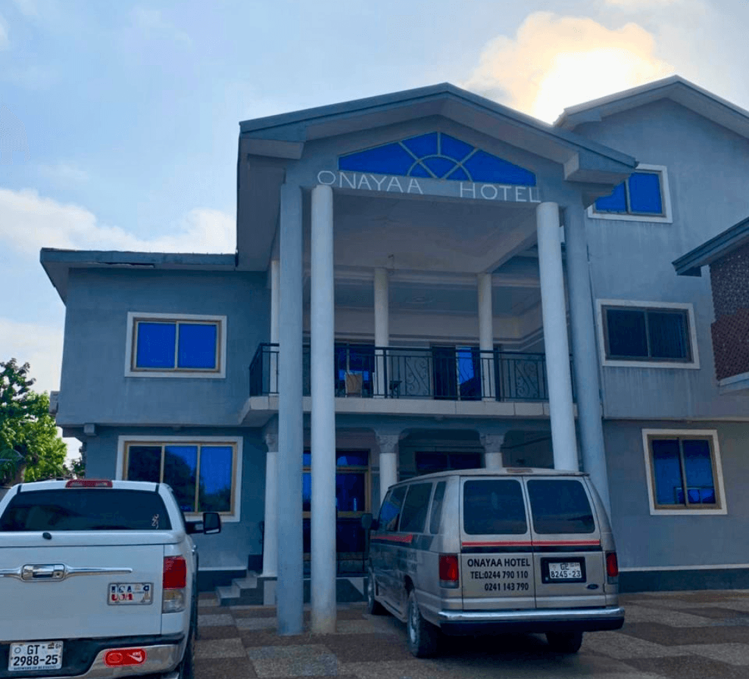 Onayaa Hotel