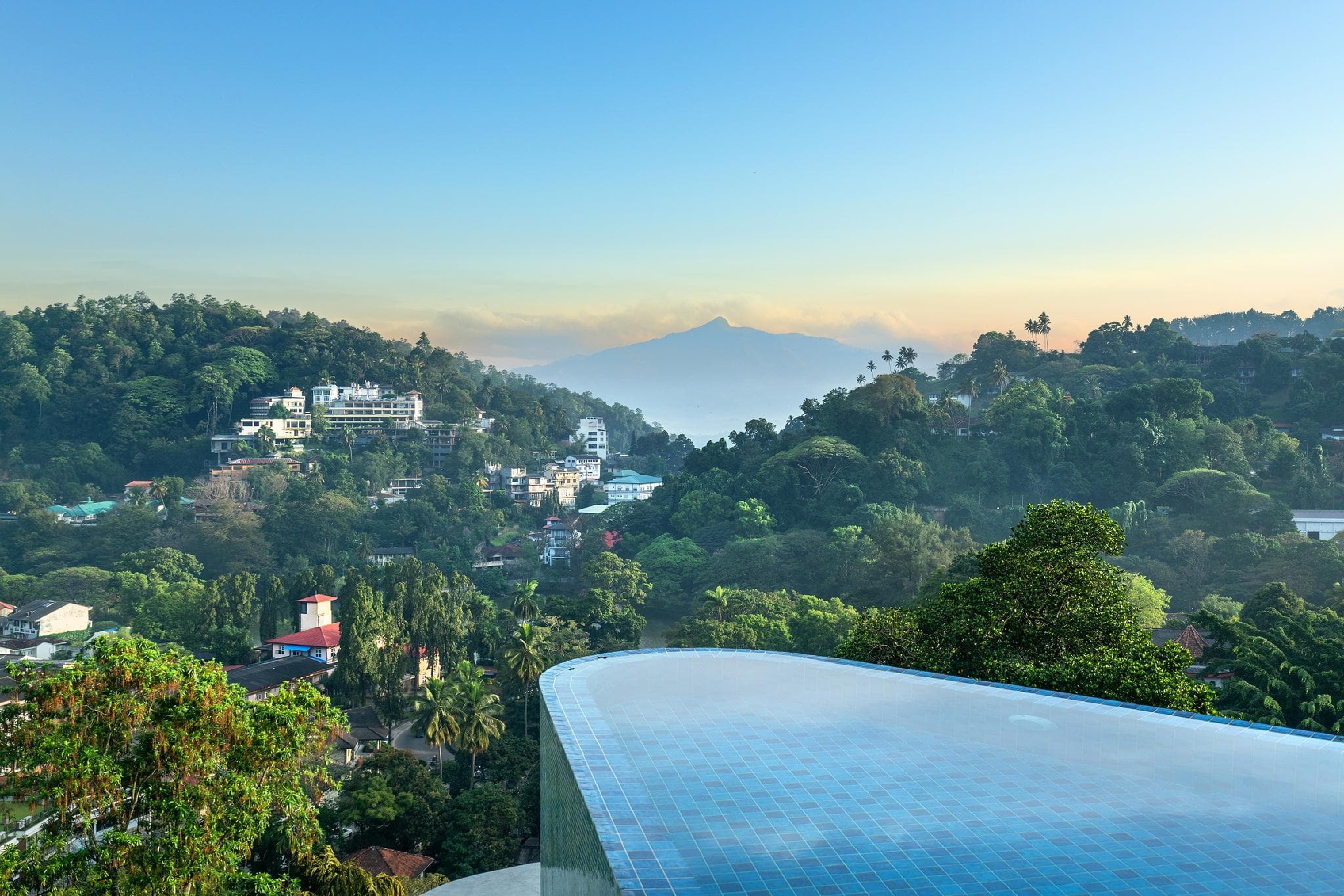 Grand Serendib Hotel