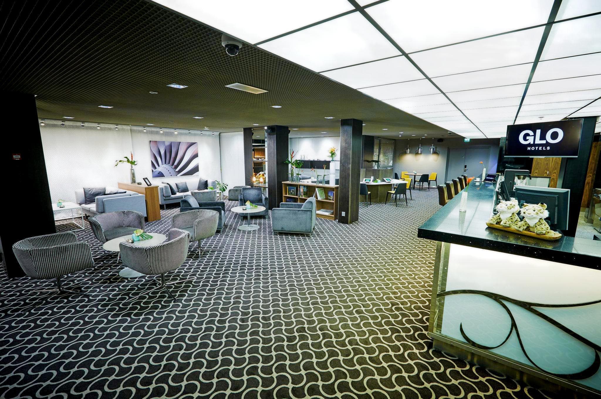Glo Hotel Airport