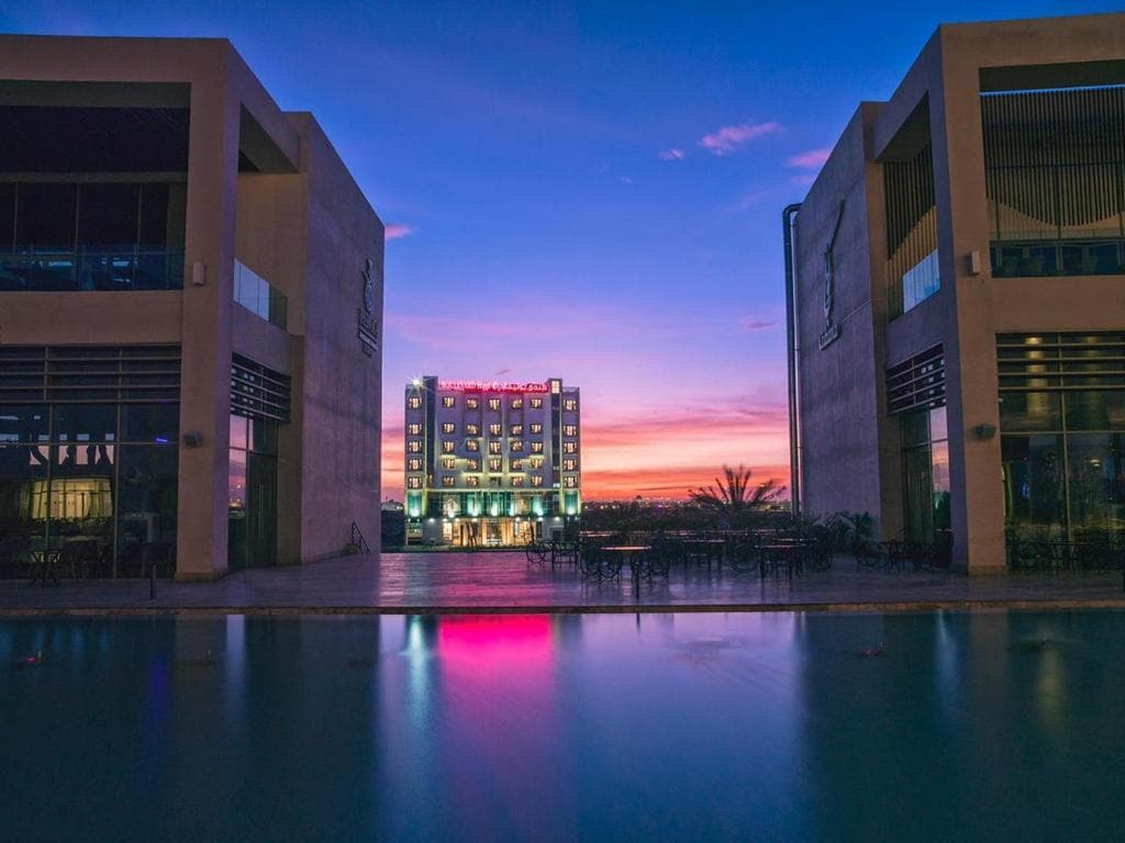 Boulevard Hotel