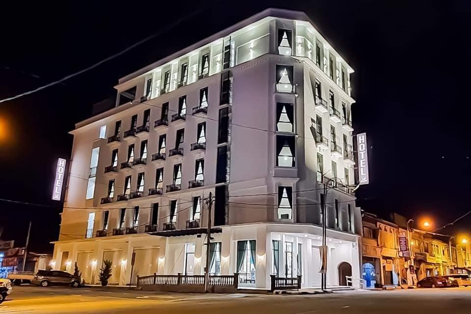 VISTA HOTEL