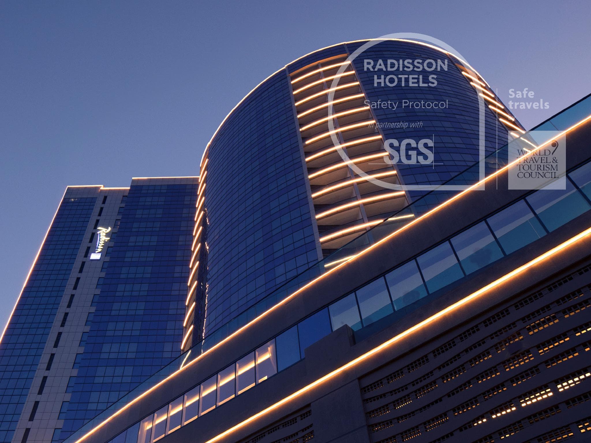 Radisson Blu Hotel, Dubai Waterfront