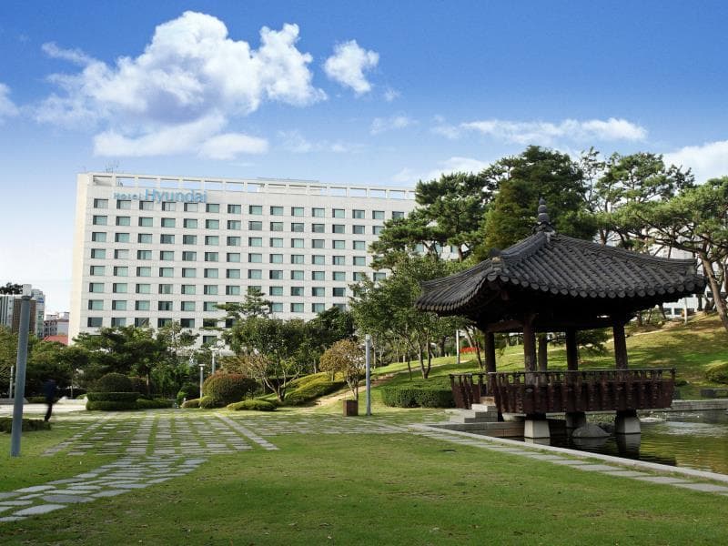 Hotel Hyundai by Lahan Ulsan